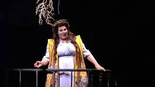 Soprano Elizabeth Baldwin sings Casta Diva (NORMA), V. Bellini