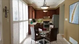11 Madeira Ave, Maple, ON L6A 2Y4