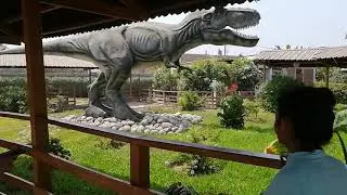 Dinosaurios en la granja villa 🥰