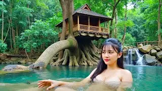 SURVIVAL ALONE - Girl builds tree house to avoid predators