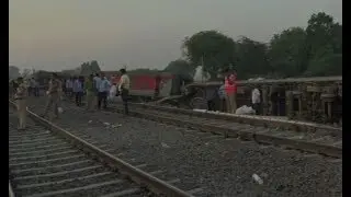 5W1H: 12 coaches of Poorva Express derail near Kanpur, 20 injured