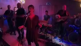Nils Parkinson playin' 