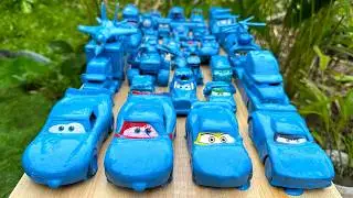 Clean up the blue muddy minicar & disney car convoy🏎🚗! Play in the garden