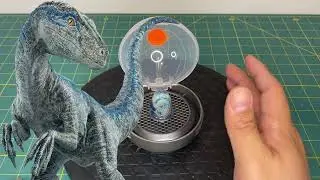 The Shelves Have Eyes!  MINIVERSE DINOSAURS: Velociraptor