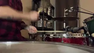 60&rsquo;s red sparkle 5x14 Leedy with the edges done ..