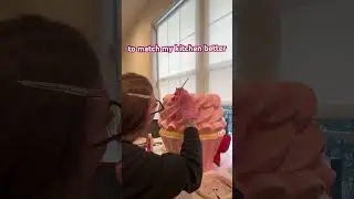 painting my cupcake food stool