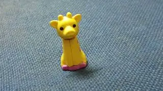 ZOOM IN AND SEE : The Tall Giraffe