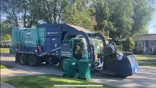 Homewood Disposal of Munster IN featuring @Illinois Garbage Trucks filmed 9/15/2025. 