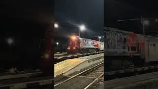 Ka sawunggalih memasuki stasiun Kutoarjo #keretaapiindonesia #purworejo #viral #viralshort