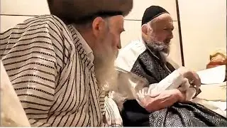 תיעוד מרהיב! הגה״צ רבי יצחק מאיר מורגנשטרן בביקור אצל המקובל הרב דב קוק מטבריה