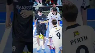 The way he tried to avoid his shoes 🤣#winmetawin #perthtanapon #tawan_v  #shorts #gmmtvstarlympic