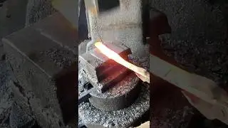 Making a knife from spring steel! #Forged #handmade #spring #knifelove #handmadeknives #makerknife