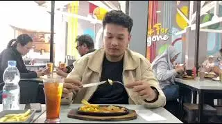 UAS Protokoler Trieas Wibawa Arifien 2270201058 Public Relations A Steak ayam
