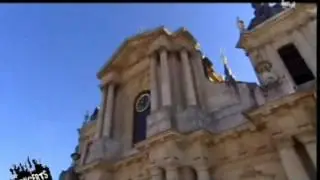 Saïan Supa Crew Sauvages Devant La Cathédrale Saint Louis De Versailles 2005