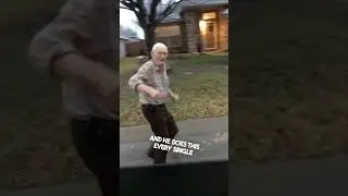 У ее дедушки особый способ прощаться ❤️
