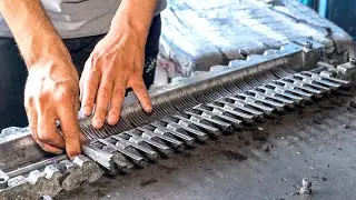 Процесс производства ложек, вилок и чайных ложек из нержавеющей стали. Фабрика вилок и ложек