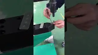 Install The Lower Mold About Self-clinching Machine