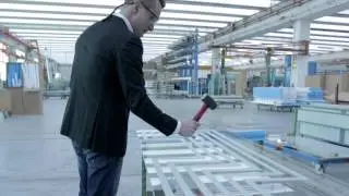 ROMPERE UNA PORTA IN VETRO HENRY GLASS: TENTATIVO N&deg;1