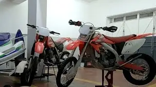 Honda crf 450x  ¿como cambiar el anticongelante ?   Aqui vas a ver como lo hago paso a paso