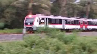KRD Prambanan ekpres Relasi ? - ? Kok ada Prameks di jam 17:58 ???