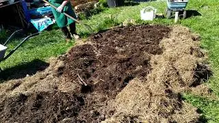 Comment utiliser son compost : tamisage , utilisation en hors sol ou utilisation en planches !