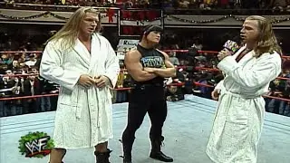 D-Generation X Wishes A Very Merry Christmas! - RAW IS WAR 22/12/97