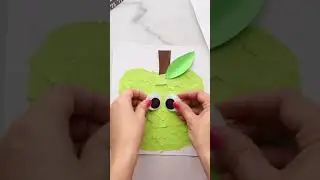 Torn Paper Apple Craft #crafts #craftymoms #diy #craftymomma