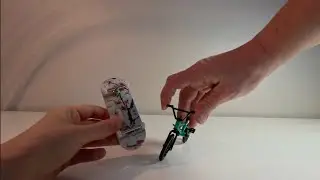 Fingerboarding | ft. My mom | *Cool Tricks* #fingerboardfriday