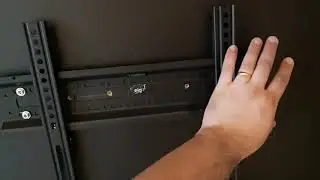Instalando suporte de parede modelo elg NO1V4 para TV QLED 55