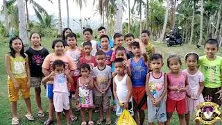 Feeding poor Kids in Dalaguete