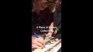 Walking Dead Producer Greg Nicotero Signing Autographs & Drawing Zombie sketches!