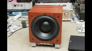 REL R-205 subwoofer