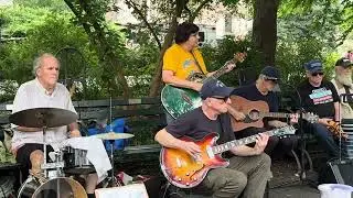 Jet 💙 Paul McCartney 83rd Birthday. Strawberry 🍓 Fields. NYC. @stuartm.6828