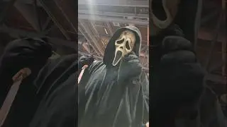 Scream!!!!.... You're next! Ghostface @ Midsummer Scream 2025 #midsummerscream