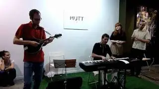 Evripidis Sabatis &middot; Ac&uacute;stico @ Mutt &middot; Barcelona