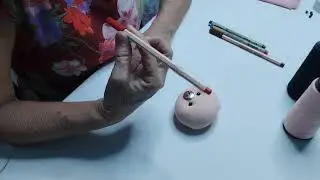 Esse é para vc aprender fazer uma carinha de boneca simples e fácil vem comigo 