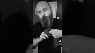 How Mitch sleeps with his 7th IN THE WORLD beard! #shorts #beardcare #madvikingbeardco