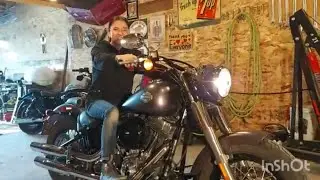Замена маслосливной трубки FLS на мотоцикле Harley Davidson Softail 2013 года (без разборки мотоц...