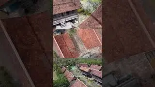Atap Singgora pada Bangunan di Terrapuri Heritage Village
