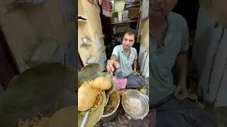 Kolkata Most Famous Lali Chhangani Club Kachori ₹20 Rupees #shorts #youtubeshorts
