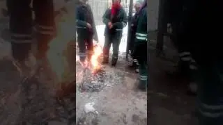 Asta face femeile de serviciu de la igo