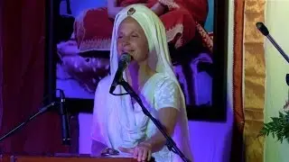 Snatam Kaur: Performance Long Time Sun