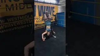 Women wrestling #shortfeed #shorts #viralshorts #wrestlingmatch #womenssport