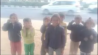 Nilok Ki Pathshala: बच्चों को 'Up', 'Down', 'Sorry' जैसे शब्द सिखाते हुए | Nilok Foundation