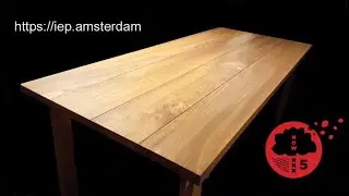 Leestafel uit de Iep van Beursplein 5