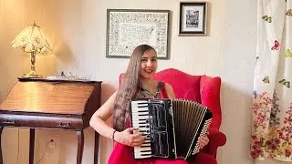 SOLD BLACK GIORELLO BUSILLACO PETITE 34 KEY PIANO ACCORDION