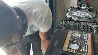 GARAGE MIX VOL 2: DJ Droops