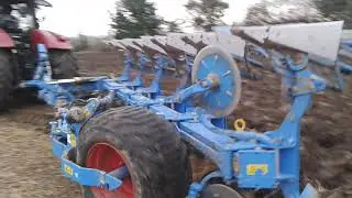 Předveden&iacute; pluhu Lemken Vario firnou BV Technika ve &scaron;kole