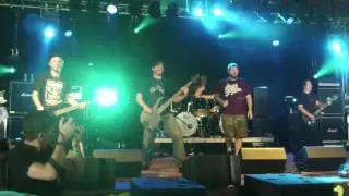 Do or Die - live @ Baroeg open air festival  - Boa zuiderpark 2012 .MP4