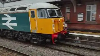 The Class 56 Farewell Tour thundering through Wellingborough Railway Station 14/1/2023
